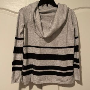 Loft sweater women’s small gray and black